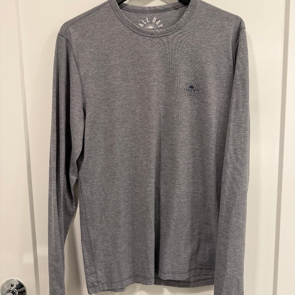 Faherty All Day Performance Long Sleeve Tee – Medium – Light Grey